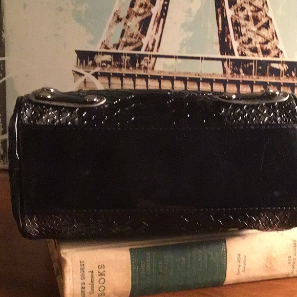 XOXO Mini Handbag - Picture 5 of 7